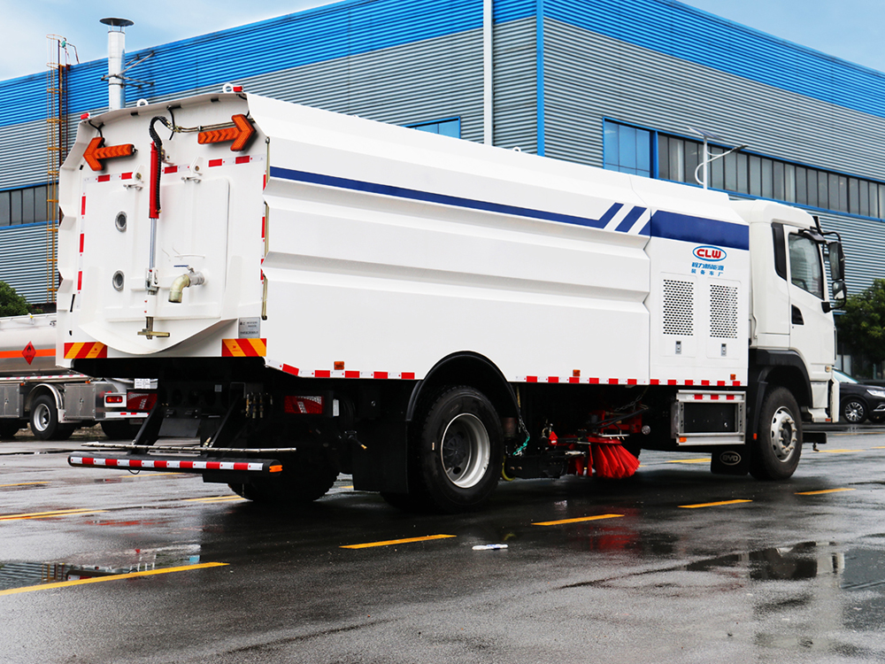 CL5181TXSBEV比亚迪纯电动洗扫车