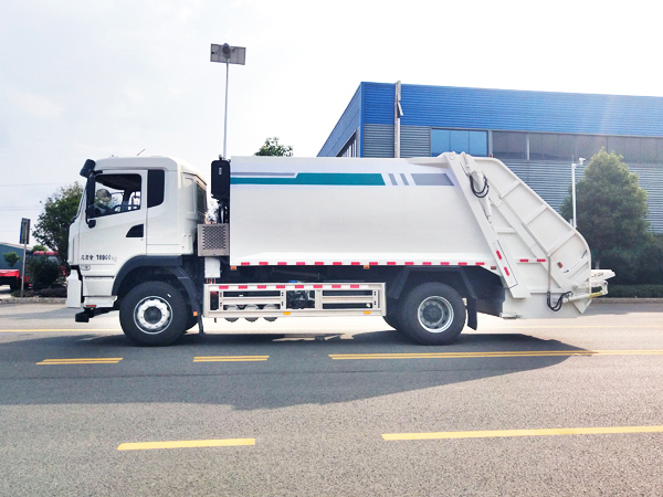 CL5181ZYSBEV型比亚迪T8纯电动压缩车